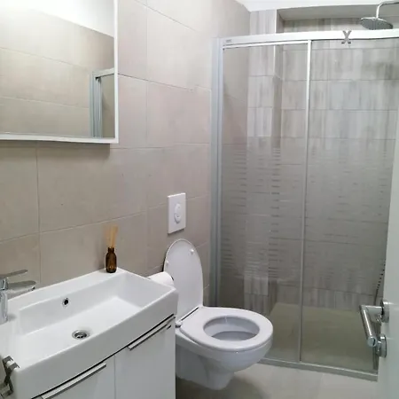 Wioletta Ciovo Okrug Gornji Traù