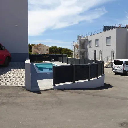 Wioletta Ciovo Okrug Gornji Apartament *