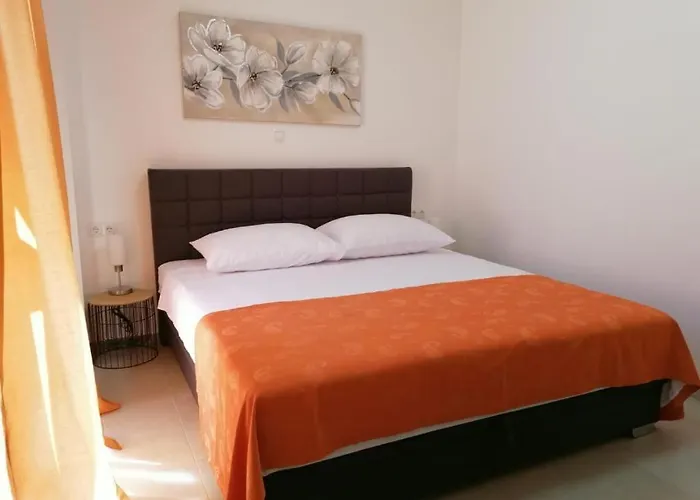 Wioletta Ciovo Okrug Gornji * Trogir