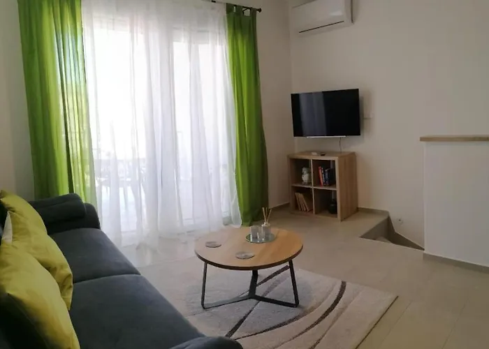 Wioletta Ciovo Okrug Gornji *