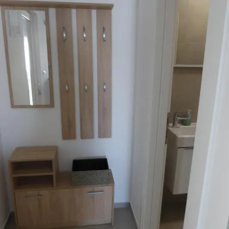 Wioletta Ciovo Okrug Gornji Трогір