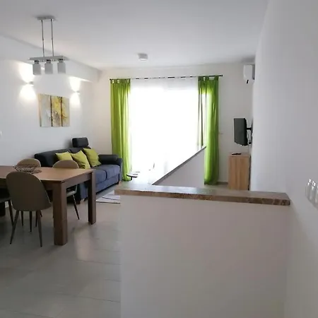 Апартаменты Wioletta Ciovo Okrug Gornji *