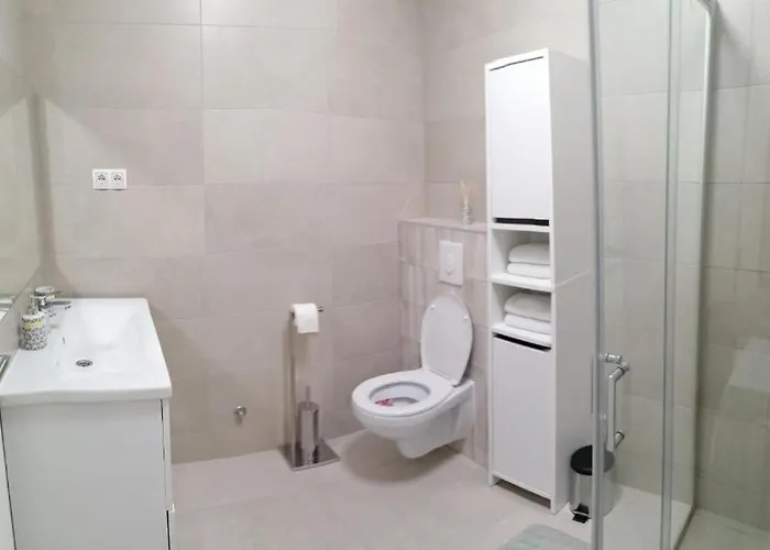 Wioletta Ciovo Okrug Gornji Trogir