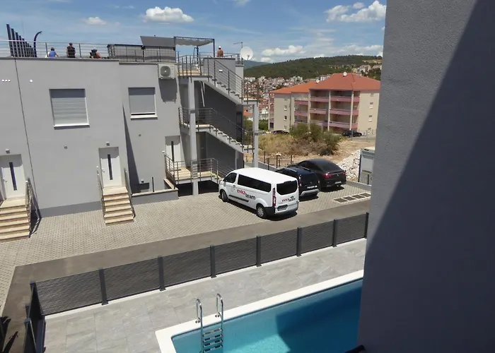 Wioletta Ciovo Okrug Gornji Appartement *